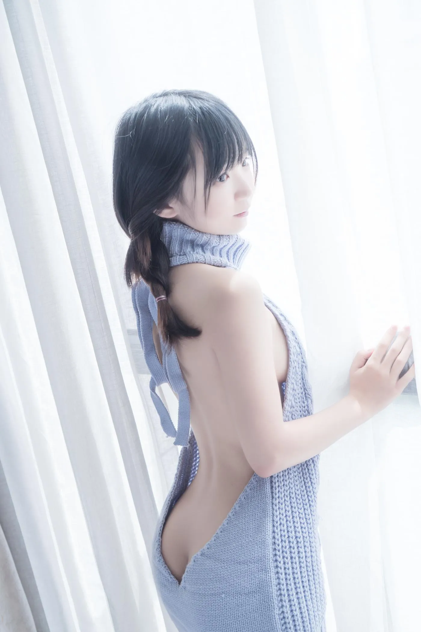 御子Yumiko – NO.02 漏背毛衣 [10P]插图5